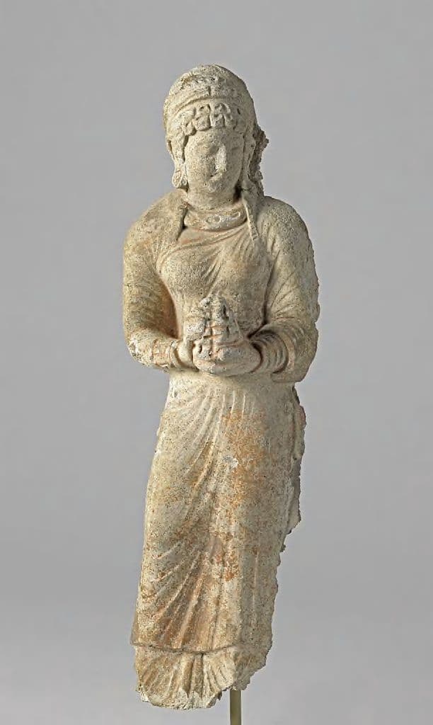 女施主