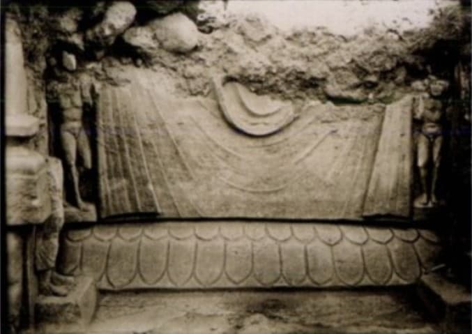 Figure in Stucco: Male nude, Bāgh Gaï, Hadda