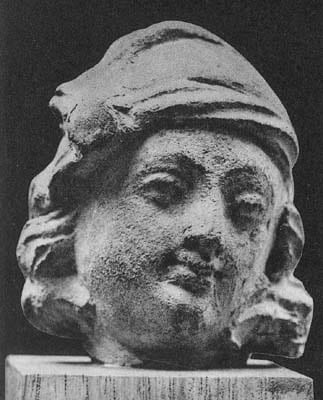Figure in Stucco: Head of Secondary Deity, Bāgh Gaï, Hadda